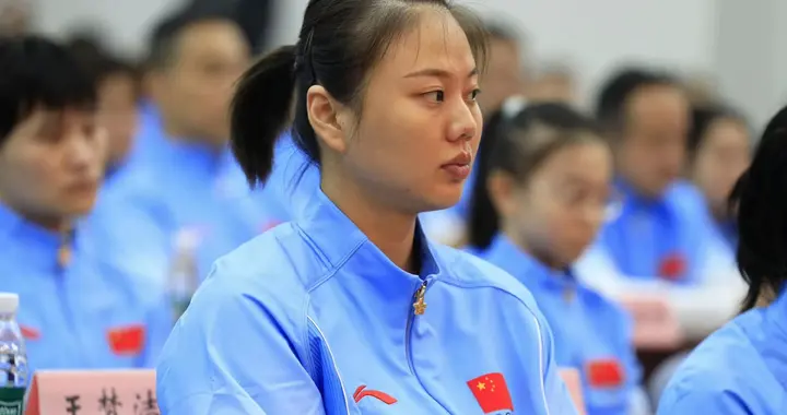 中国女排官宣亚运会名单，张籽萱回归，好消息却让人五味杂陈