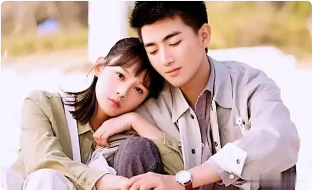 我不顾丈夫的反对，去照顾发烧的男闺蜜，次日丈夫带女同事出差