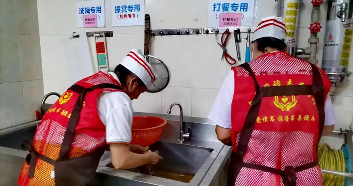 夏日善行暖人心 素食志愿递温情