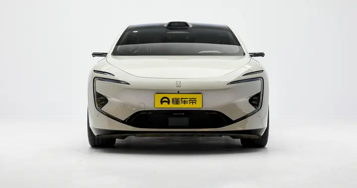 新婚家庭如何选车？一步到位选阿维塔12，省心省力又省钱