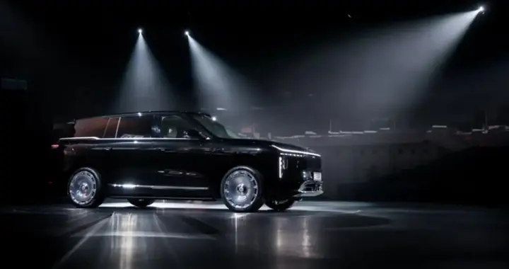 「9字辈」内战，中国品牌主导旗舰级SUV市场