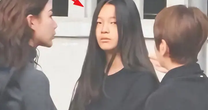 马筱梅曝百日宴推迟内幕，汪小菲身体状况堪忧，玥儿姐弟受牵连