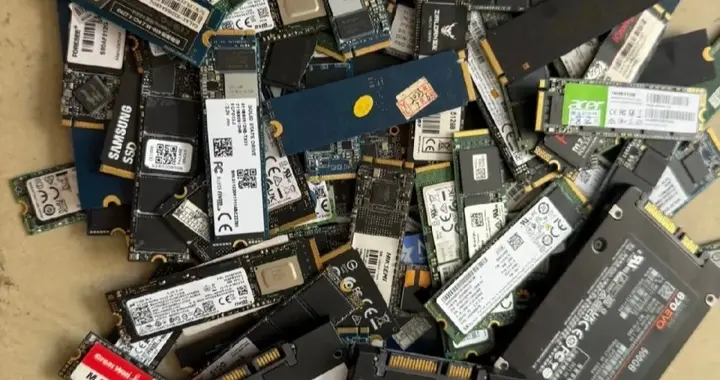 显卡显存不够硬盘补！英伟达开放SSD直通GPU，现实很骨感