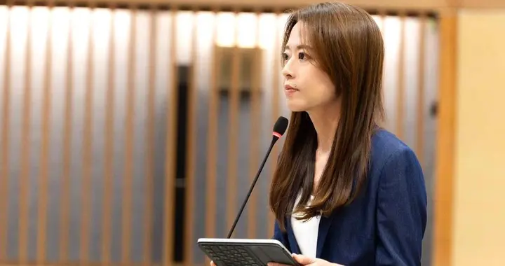 李四川民调告急 郑丽文不计前嫌派大将助力！李主动向郑丽文示好