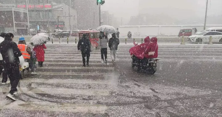 西安摩的司机里藏着拆迁户？商洛夫妻跑了10年，连房都买不起