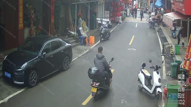 映衬社会的身影：现在有了电子眼之后，那些