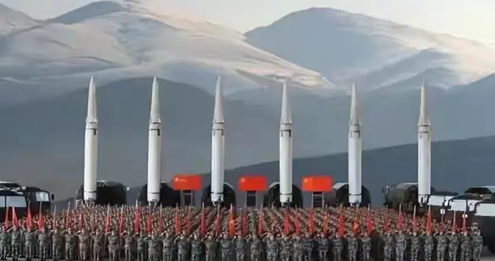 7分钟定胜负！中国火箭军，到底藏着多少让对手胆寒的硬实力？