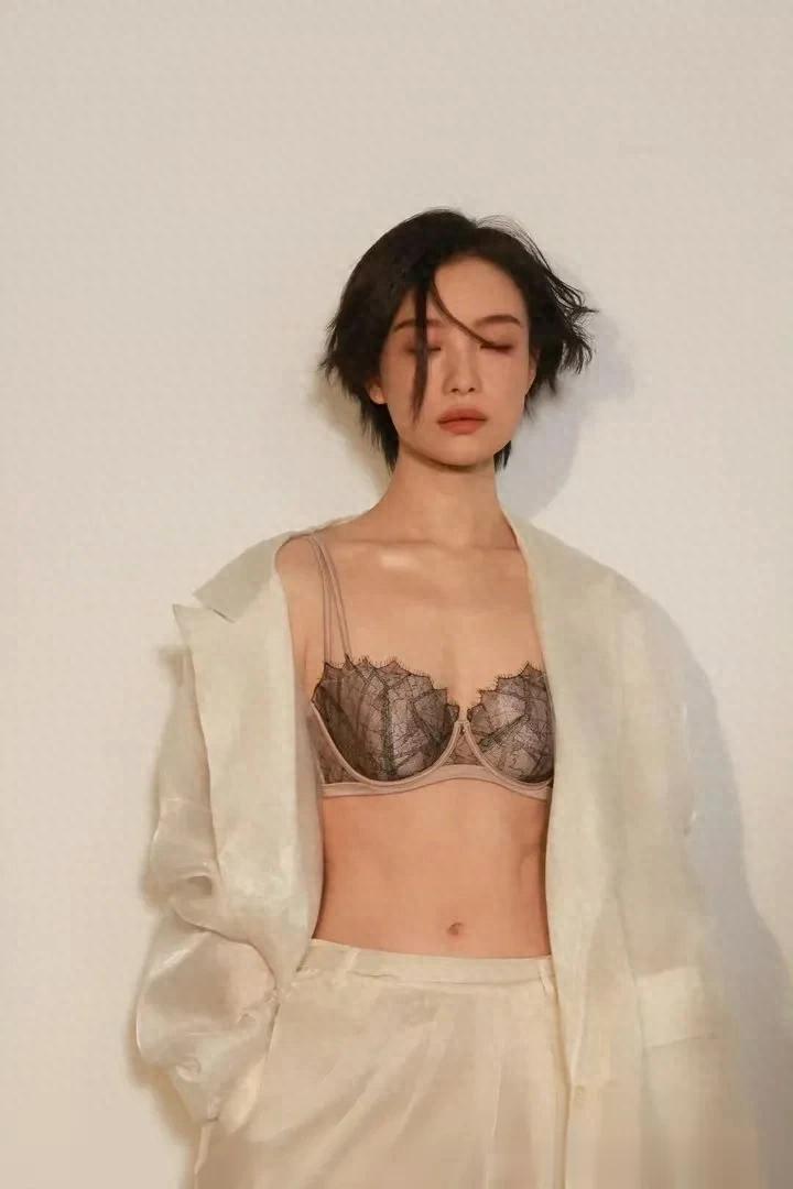 倪妮就这么毫无遮掩的诱惑吗？