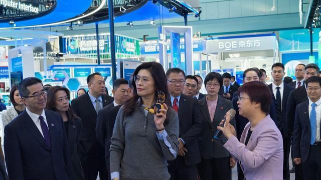 桥边听歌谣：中关村老板直接将售价3999