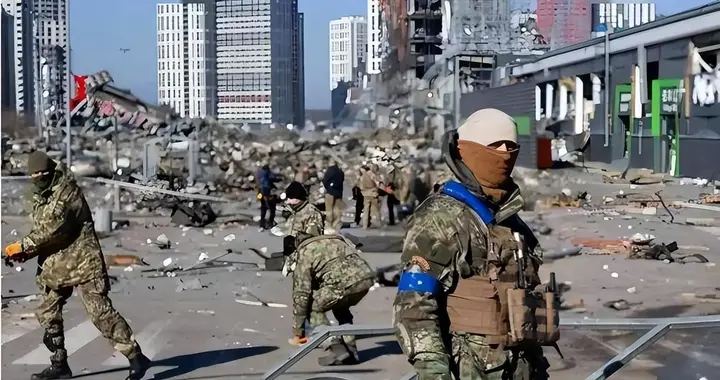 5万兵力大厮杀，乌克兰无人机蜂群猛扑，大规模城市巷战缠斗打响