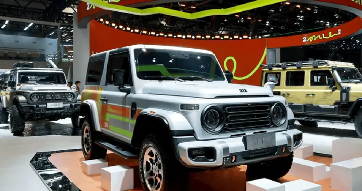 北汽制造212短轴版实车亮相，3门4座，车长4416mm，搭载2.0T动力