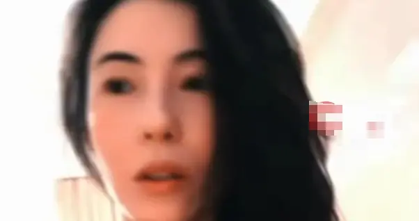 张柏芝自曝上吐下泻，痛到差点晕倒，身边无一人 早准备好寿衣遗照