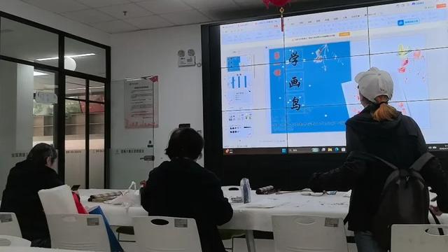 美观体育：今天学画鸟