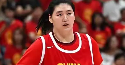 半场中国女篮33-33尼日利亚！张子宇6分5篮板，罗欣域4中0低迷