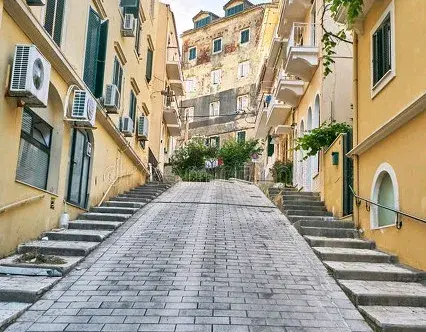 世界上最陡峭的道路，加上9个与之竞争的斜坡