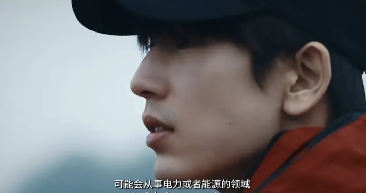 张凌赫素颜拍纪录片，网友：我和帅哥之间差的是粉底液吗？