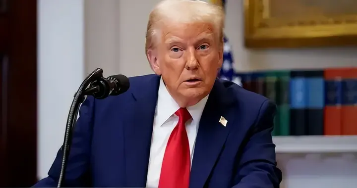 特朗普要打仗！要掀翻马杜罗，电话半夜打到北京，保住了一家老小