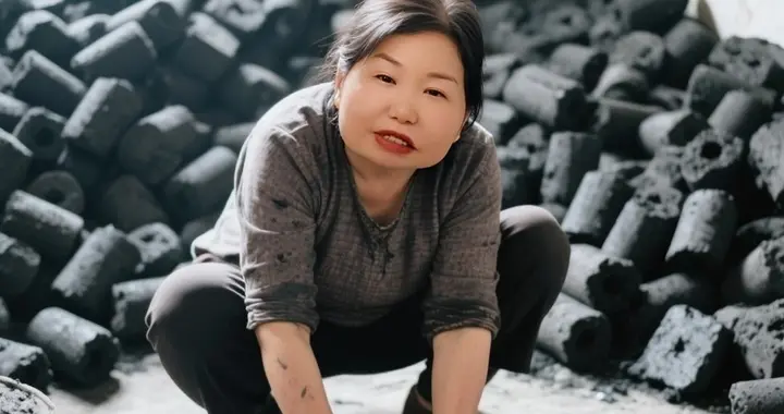 撕下“杜大娘”伪善面具