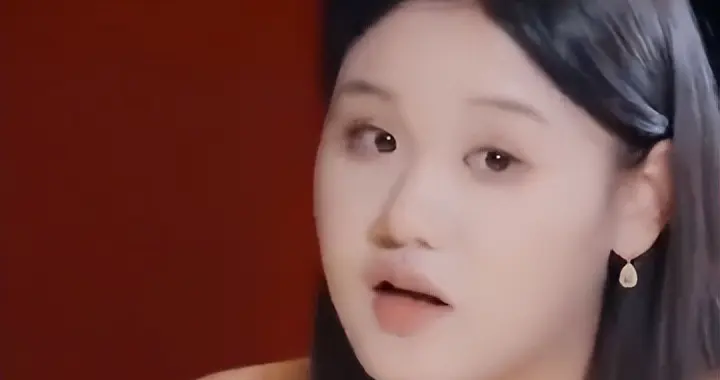 我好像看懂张家齐妈妈的所作所为了，张家齐妈妈其实是她的婆婆！