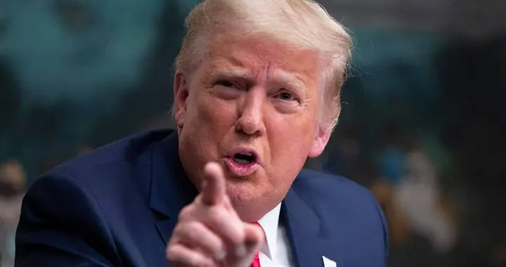 特朗普刚回国，白宫就掀桌，美国拒绝当老二，10国联手断中方后路