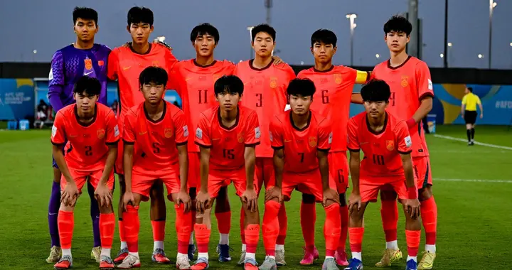 0-1！0-3！最强国少2连败垫底，赵松源缺席就露馅，世少赛怎么踢