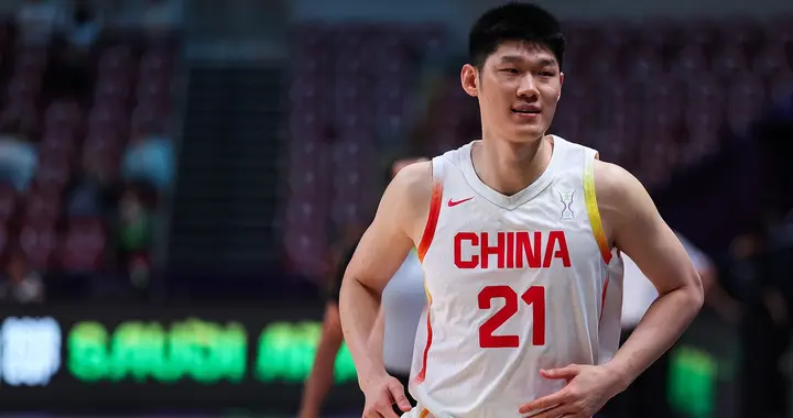客场15分大逆转日本，中国男篮两人打出自信，FIBA卸下伪装！