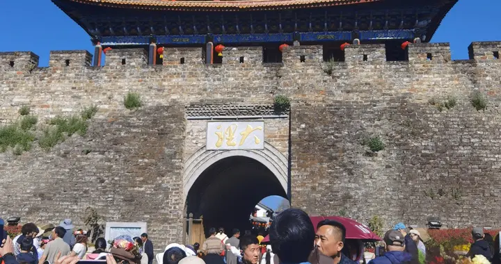 远嫁8年回娘家，我才懂：爸妈早已把我当亲戚了