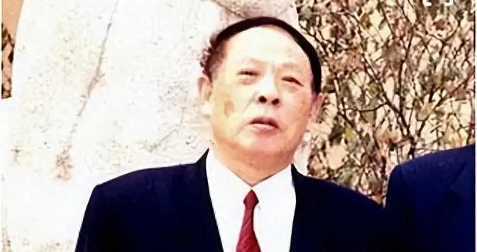 毛主席侄子贺麓成：东风导弹幕后传奇，低调成就中国奇迹