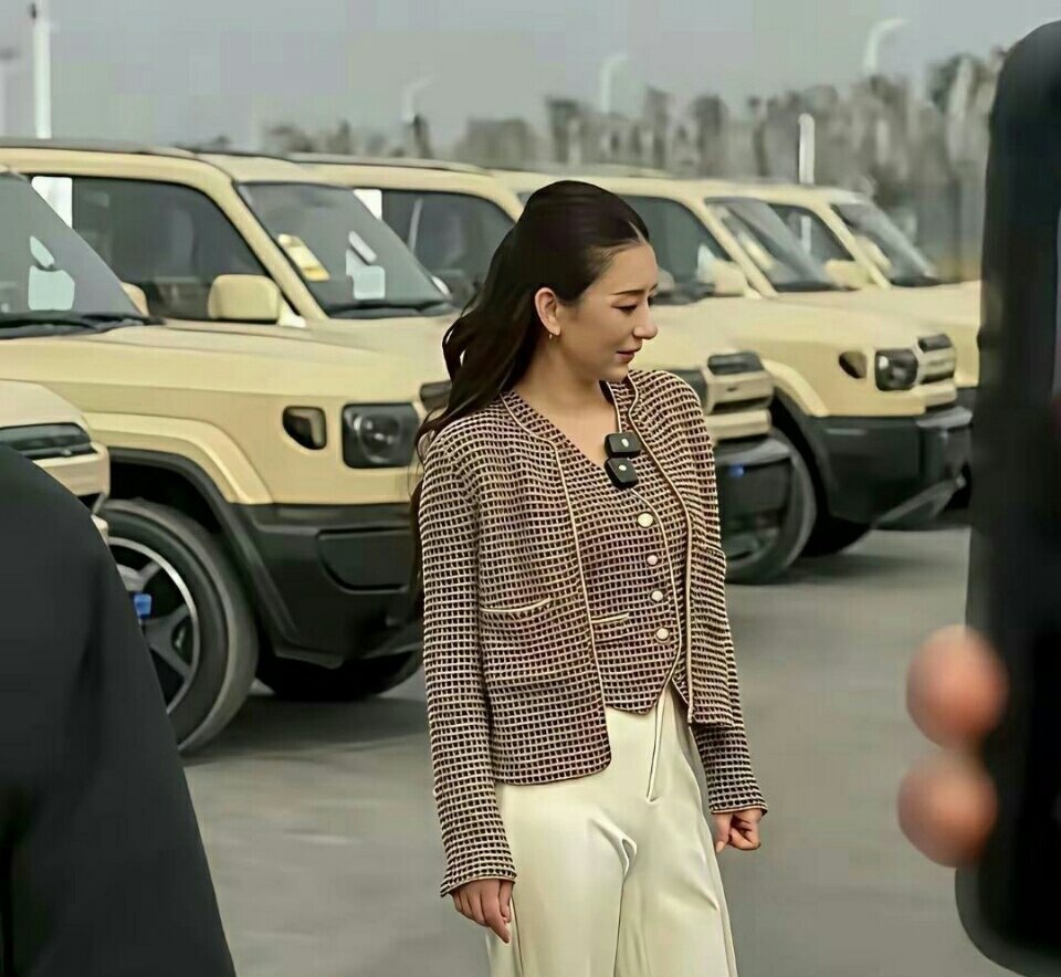原来郭富城的太太方媛，本人长这个样子[思考] ​​​