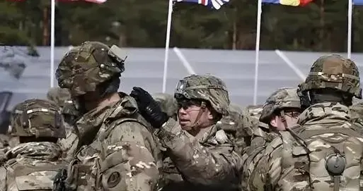 对峙升级：北约北欧陆军司令部揭牌成立