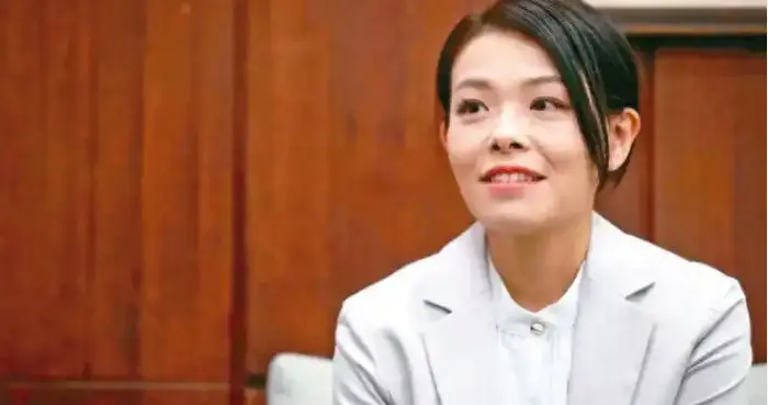 高虹安复职后已经搅乱蓝白局面：加入蓝营还是以无党籍参选？