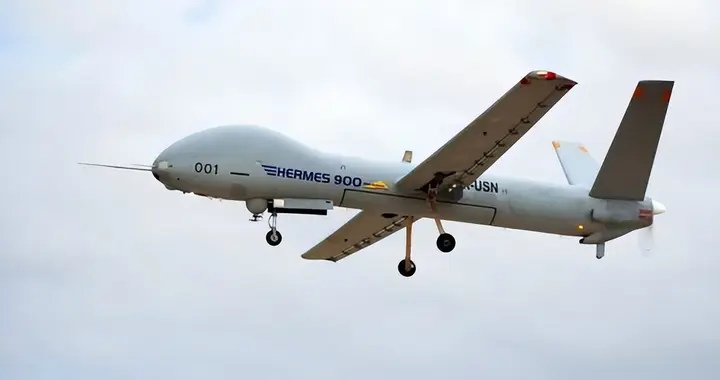 再升级！伊朗击落36架战机，美军B-52大轰首战轰炸，12架F-35增兵