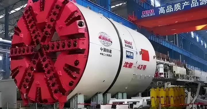 把美国逼到墙角，还一把捏住了命根子的“恶霸”竟然是我们？