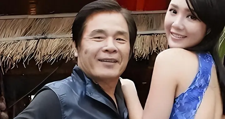 他和6个老婆共处一室，每人每月7万零花钱，71岁又娶了20岁小娇妻