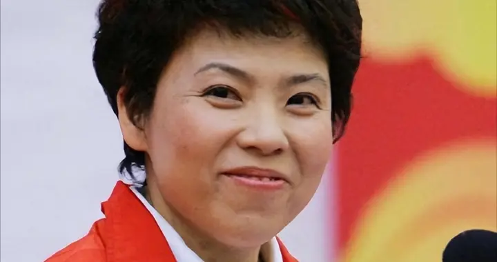 涉贪腐被带走、败光20亿、移民改国籍，邓亚萍身上的谣言太离谱