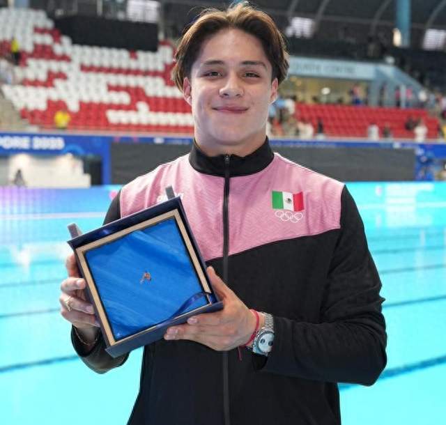 巨大争议！不是陈芋汐 陈艺文获最佳 陈芋汐粉丝不满：公布一下细则