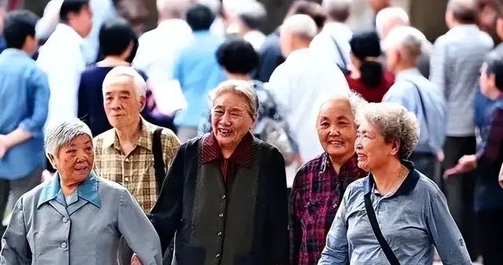 我国将迎来人口死亡高峰？23年1110万去世、24年1093万，去年呢