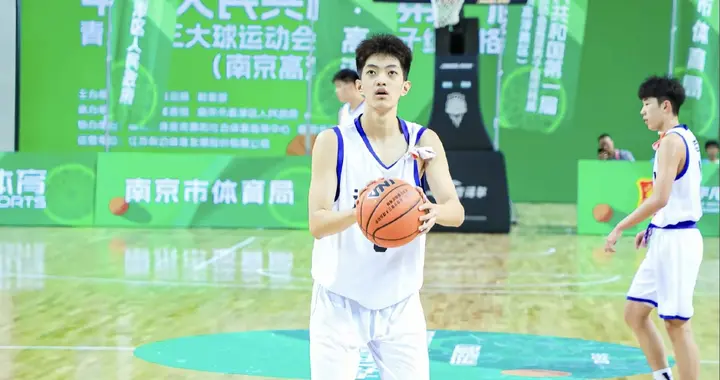 锋线没人了？辽篮二队传来喜讯，潜力小将爆砍27+13，明年上一队