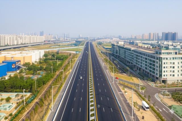 商务部深夜放话：“谈，大门敞开；打，奉陪到底！”