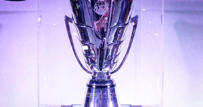 国足从一档跌入第三档成为笑话！2027沙特亚洲杯，我们拿什么逆袭