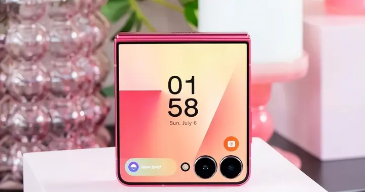 视觉与交互实现双巅峰——三星Galaxy Z Flip7重新定义折叠屏体验