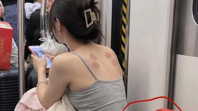 聪明的橙子f：到底是怎么装进去的？