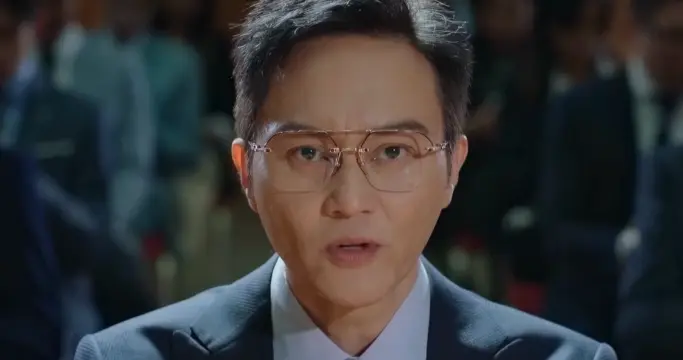 张智霖新港剧《璀璨之城》：节奏快到飞起，短剧都要甘拜下风