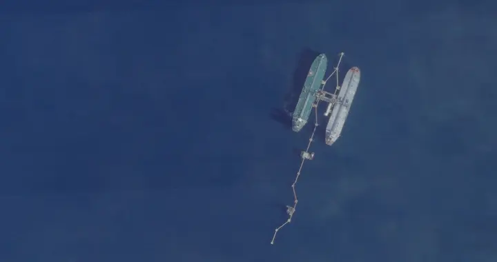 局势已恶化，特朗普派兵封国，王毅应邀通话，用4字定义中委现状