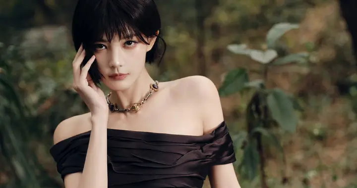 野径寻踪，李一桐的短发冷艳叙事