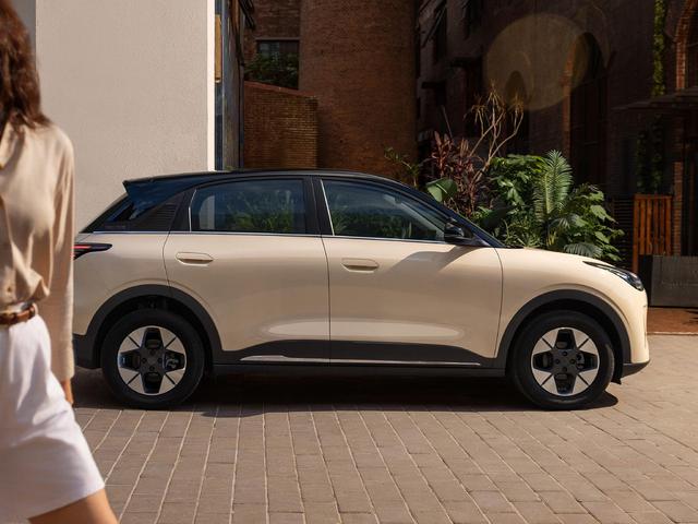 关于买车那点事，或许今年最有潜力的车企是吉利！