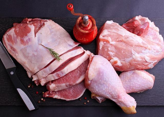 中老年饮食要调整？鸡肉牛羊肉少吃？多吃这几种肉？