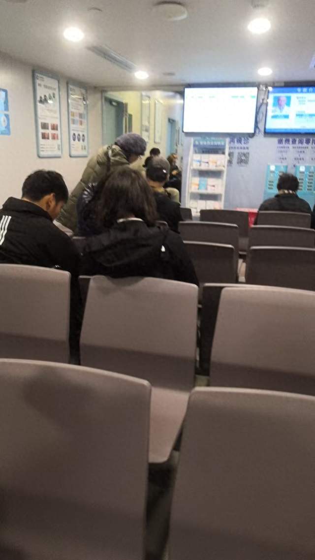 人到了一定年龄后，就不要拿自己太当回事了