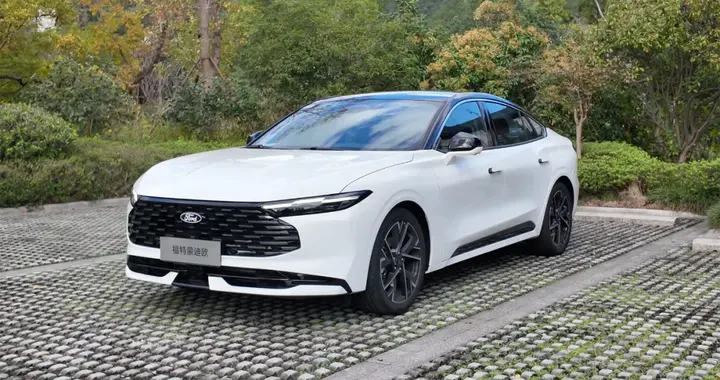 新能源风味的燃油轿车，就该这样？