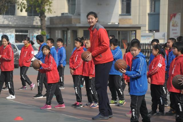 中国女篮亚洲杯卫冕路：双核缺席，“小姚明”扛旗能否再创辉煌？